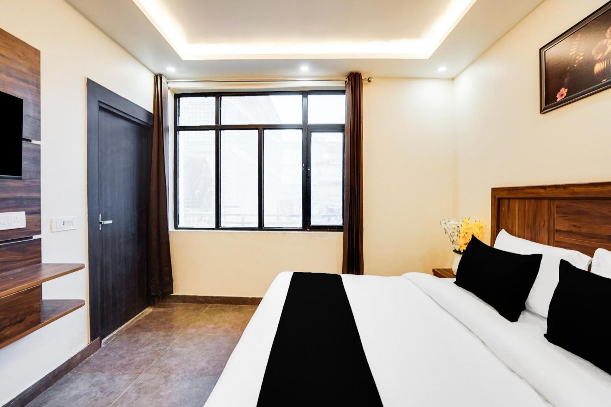 Super Townhouse The Royal Casa Ghaziabad Exterior foto