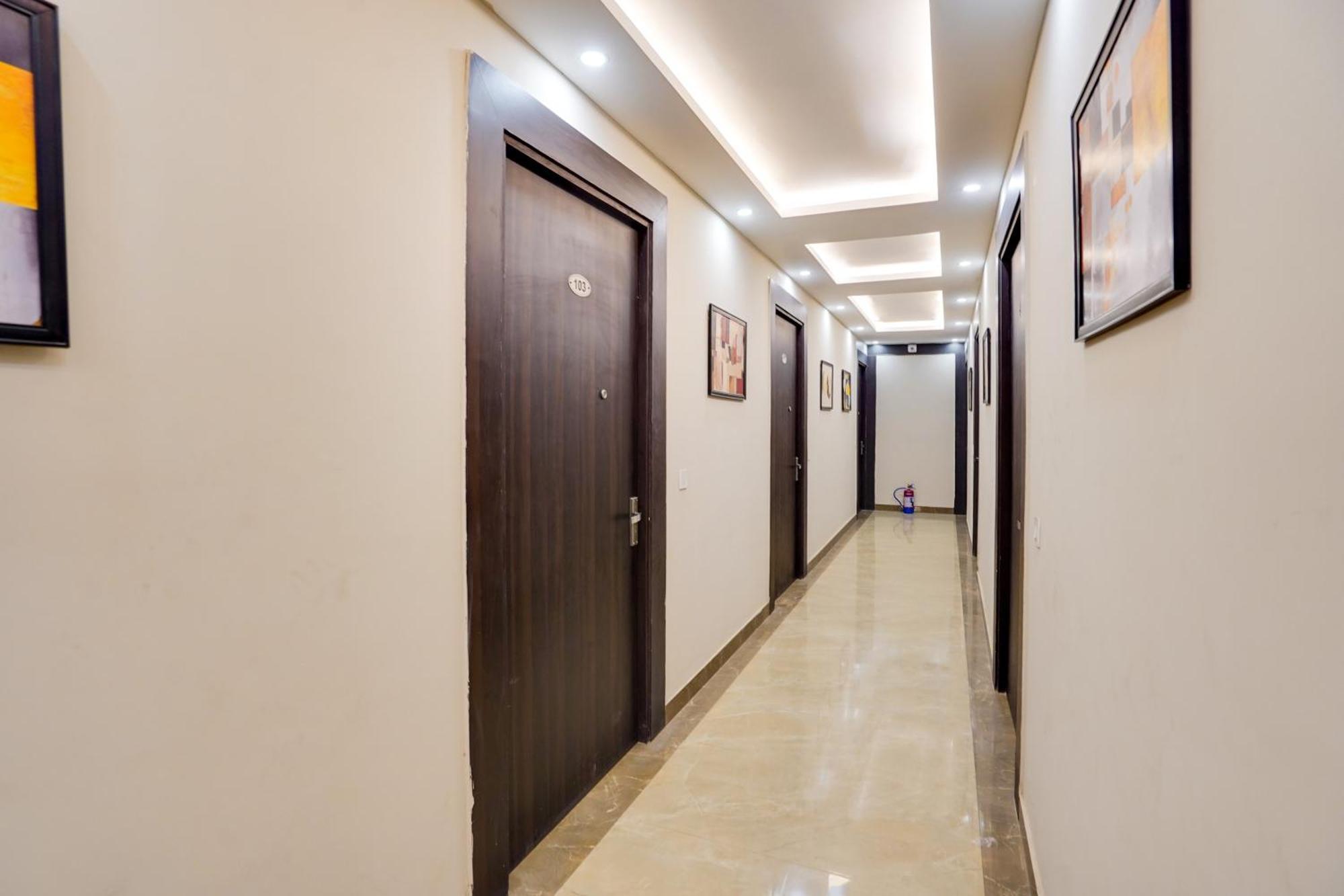 Super Townhouse The Royal Casa Ghaziabad Exterior foto