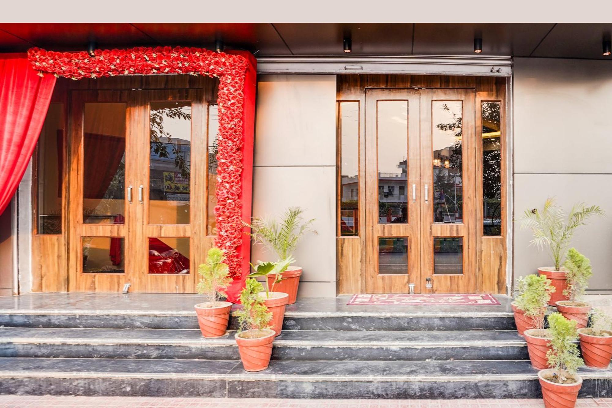 Super Townhouse The Royal Casa Ghaziabad Exterior foto