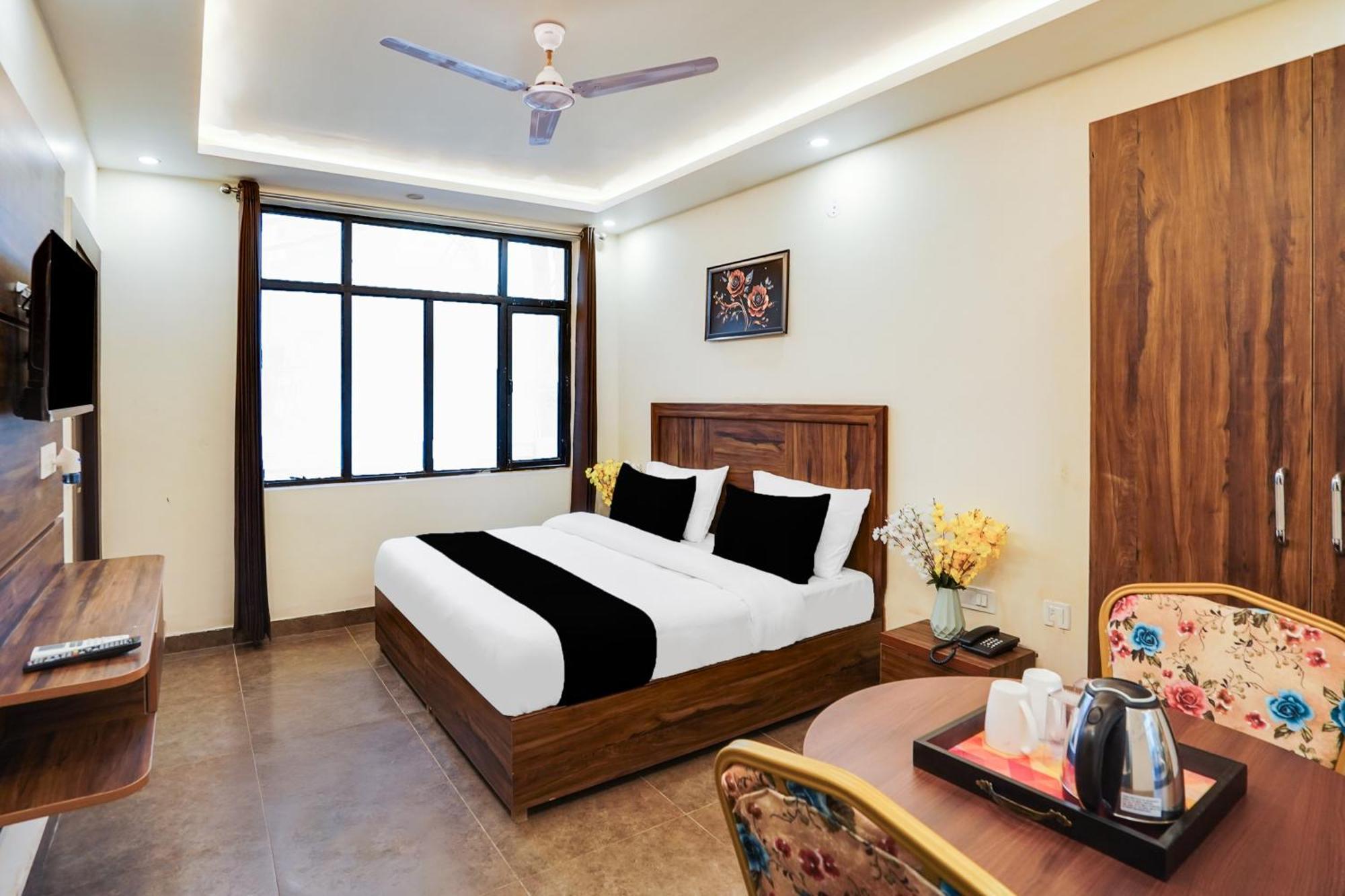 Super Townhouse The Royal Casa Ghaziabad Exterior foto