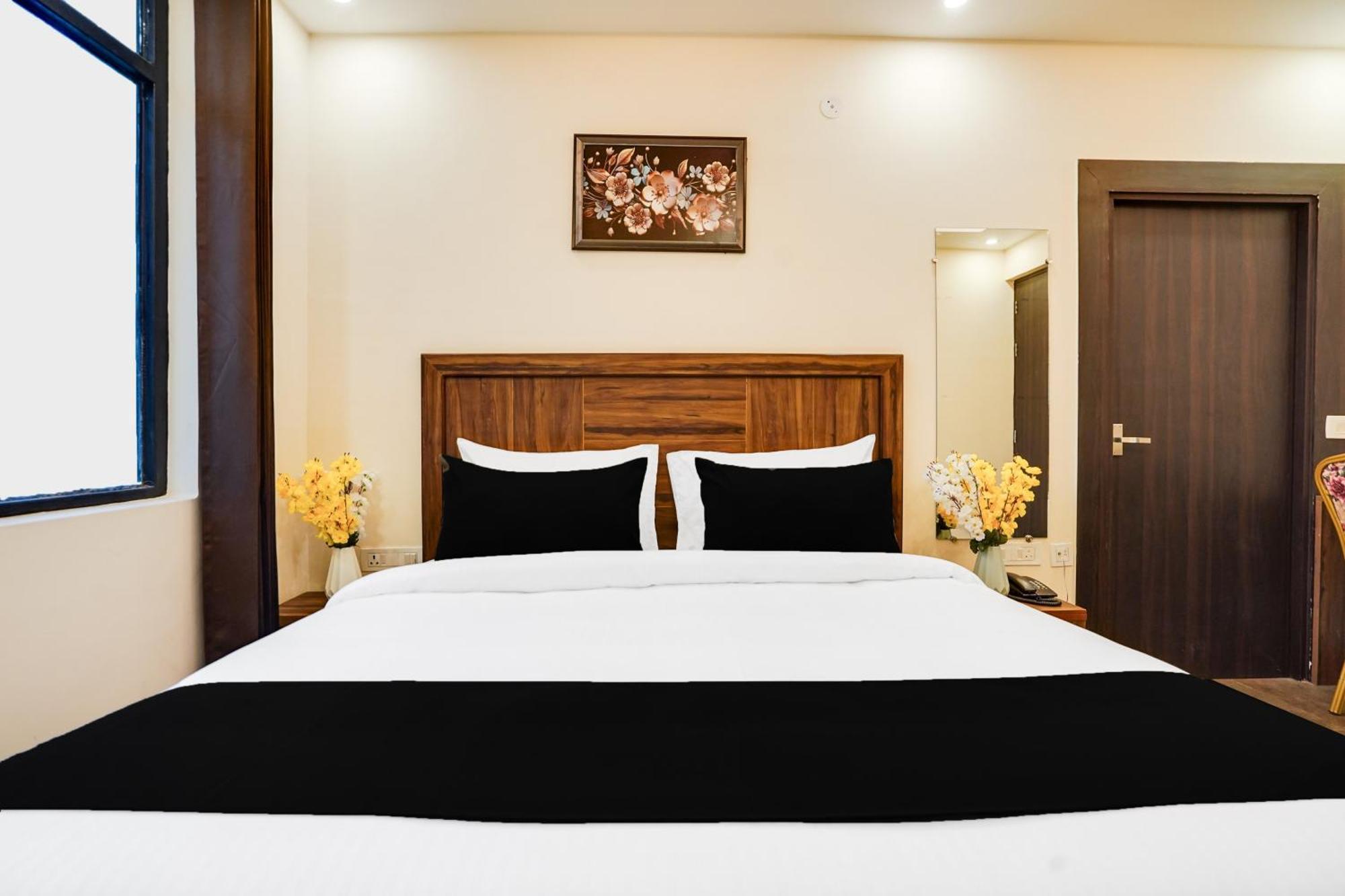 Super Townhouse The Royal Casa Ghaziabad Exterior foto