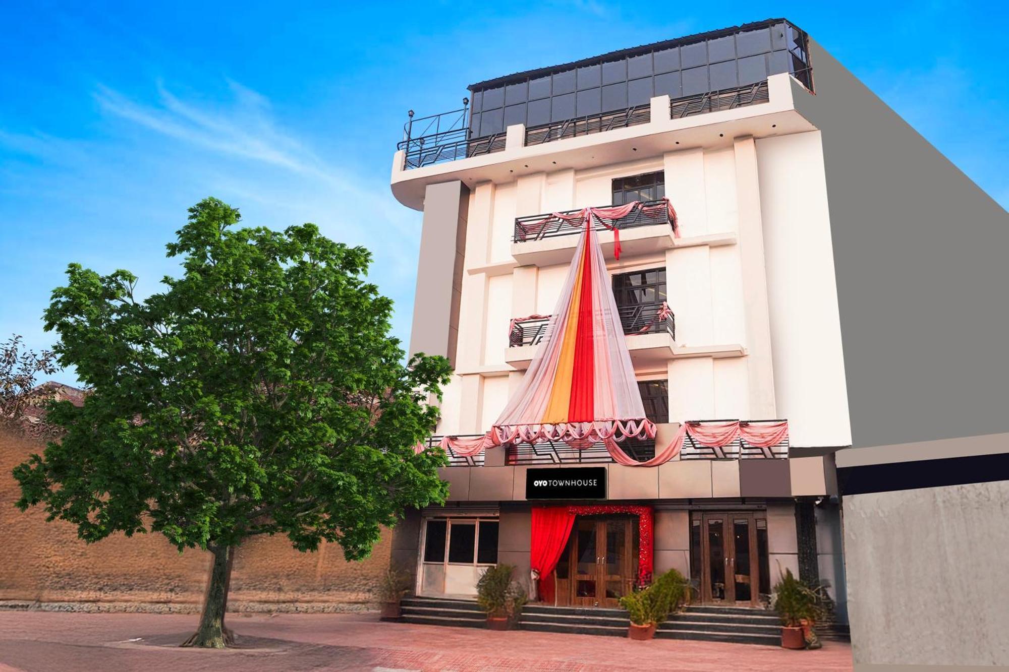 Super Townhouse The Royal Casa Ghaziabad Exterior foto
