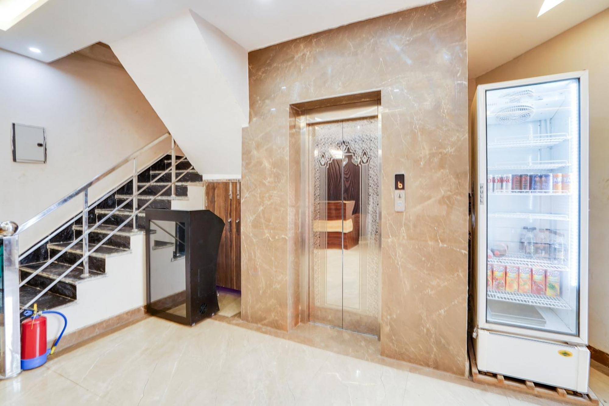 Super Townhouse The Royal Casa Ghaziabad Exterior foto