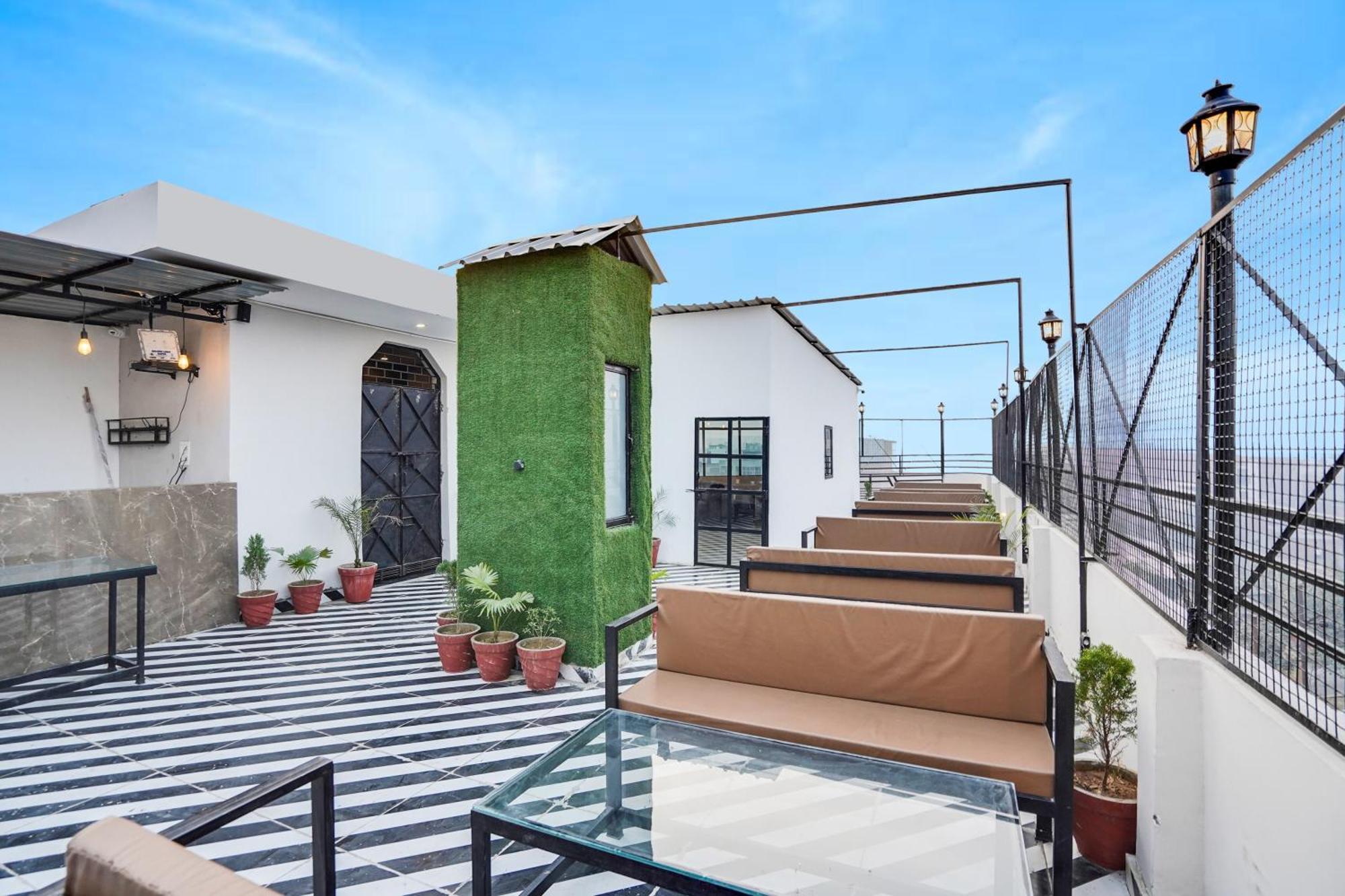 Super Townhouse The Royal Casa Ghaziabad Exterior foto